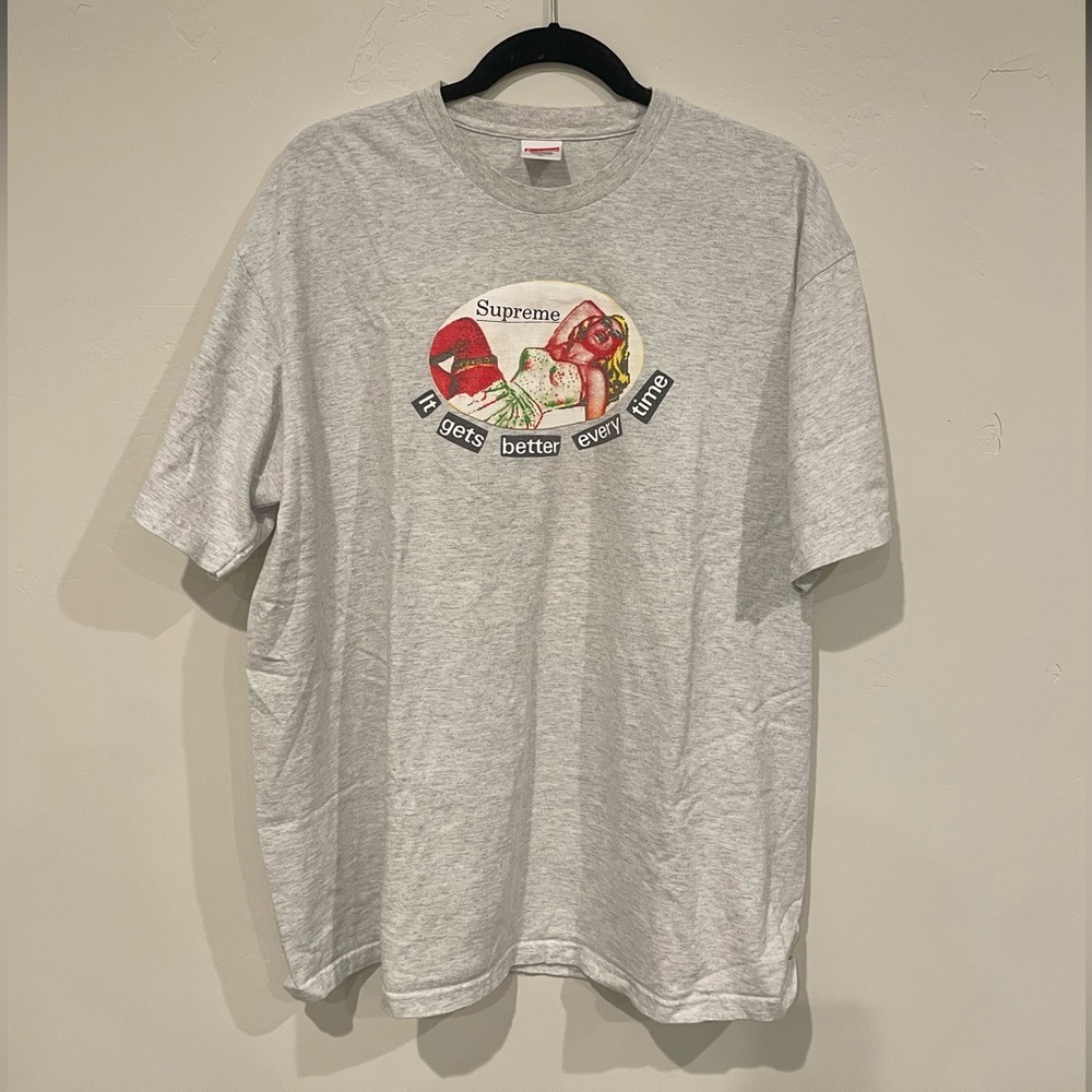 SOLD‼️SUPREME XL T-shirt “It gets better every time”